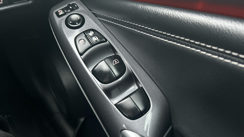 Nissan Juke 1.0 DiG-T 114 Tekna 5dr Petrol Hatchback